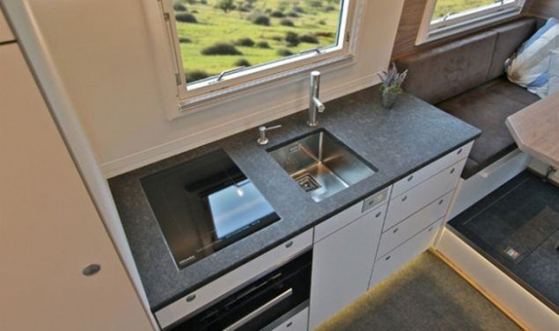 Foto - Zırhlı karavanın içine bayılacaksınız!