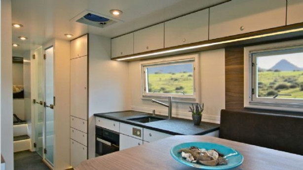 Foto - Zırhlı karavanın içine bayılacaksınız!