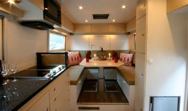 Foto - Zırhlı karavanın içine bayılacaksınız!