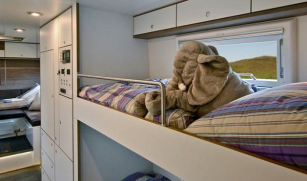 Foto - Zırhlı karavanın içine bayılacaksınız!