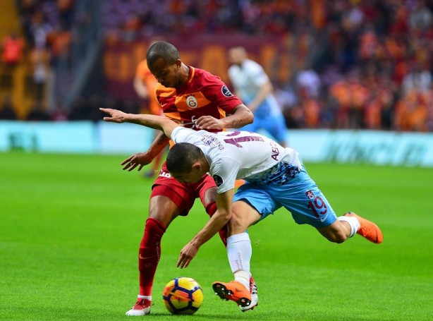 Foto - Zirvenin sahibi değişmedi