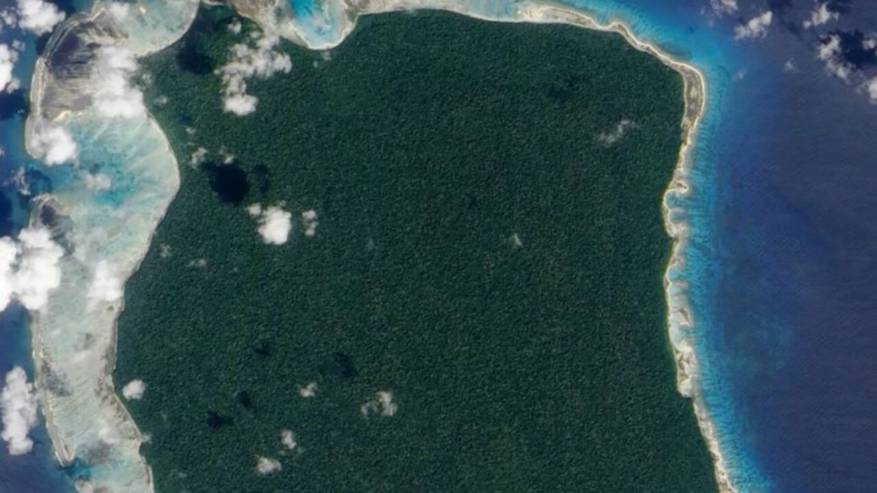 Foto - Ziyaret edecekseniz arkanızı kollayın! Bu adada ziyaretçileri okla öldürmeye çalışıyorlar