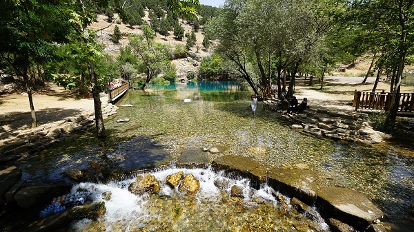 Foto - Ziyaretçi akınına uğruyor! Türkiye'nin gizemli obruğu: Yeşilgöz