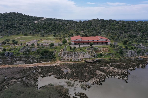 Ziyaretçiler tarihi yolculukta! ‘Işıklar ülkesi insanları’nın dönemine götürüyor 