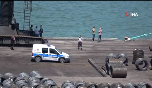 Foto - Zonguldak'a gelen Rus gemisi ortalığı ayağa kaldırdı! 'Geminin altında var' dendi, kent alarma geçti