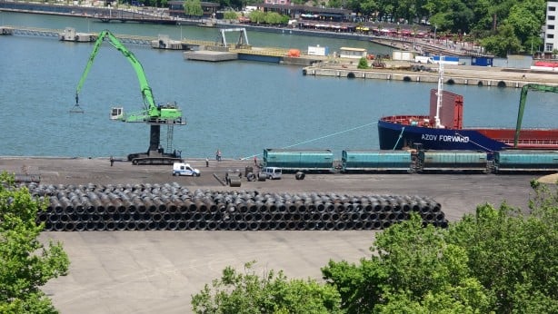 Foto - Zonguldak'a gelen Rus gemisi ortalığı ayağa kaldırdı! 'Geminin altında var' dendi, kent alarma geçti