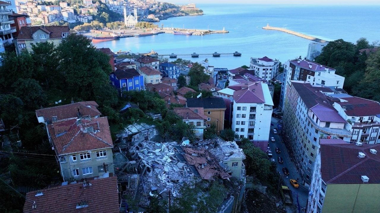 Foto - Zonguldak'ta bina çökmüştü! Çevresindeki 7 bina da tedbiren boşaltıldı