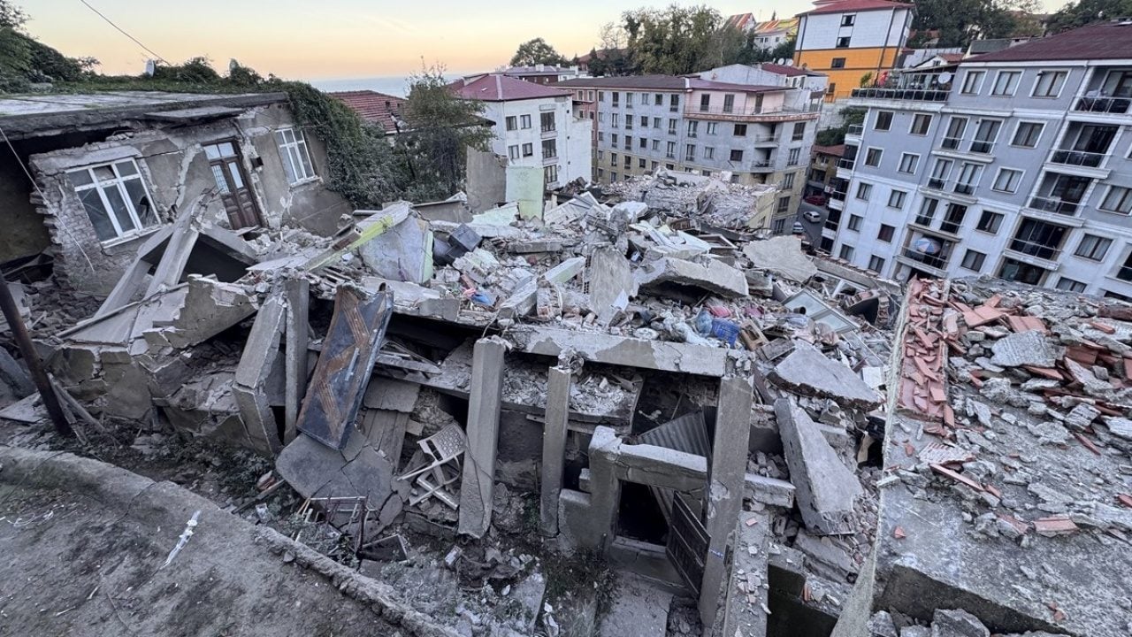 Foto - Zonguldak'ta bina çökmüştü! Çevresindeki 7 bina da tedbiren boşaltıldı