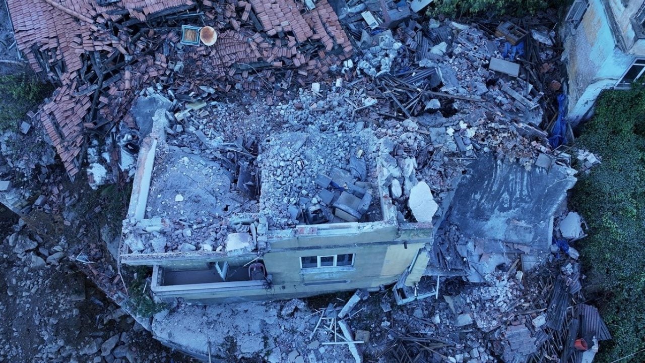 Foto - Zonguldak'ta bina çökmüştü! Çevresindeki 7 bina da tedbiren boşaltıldı