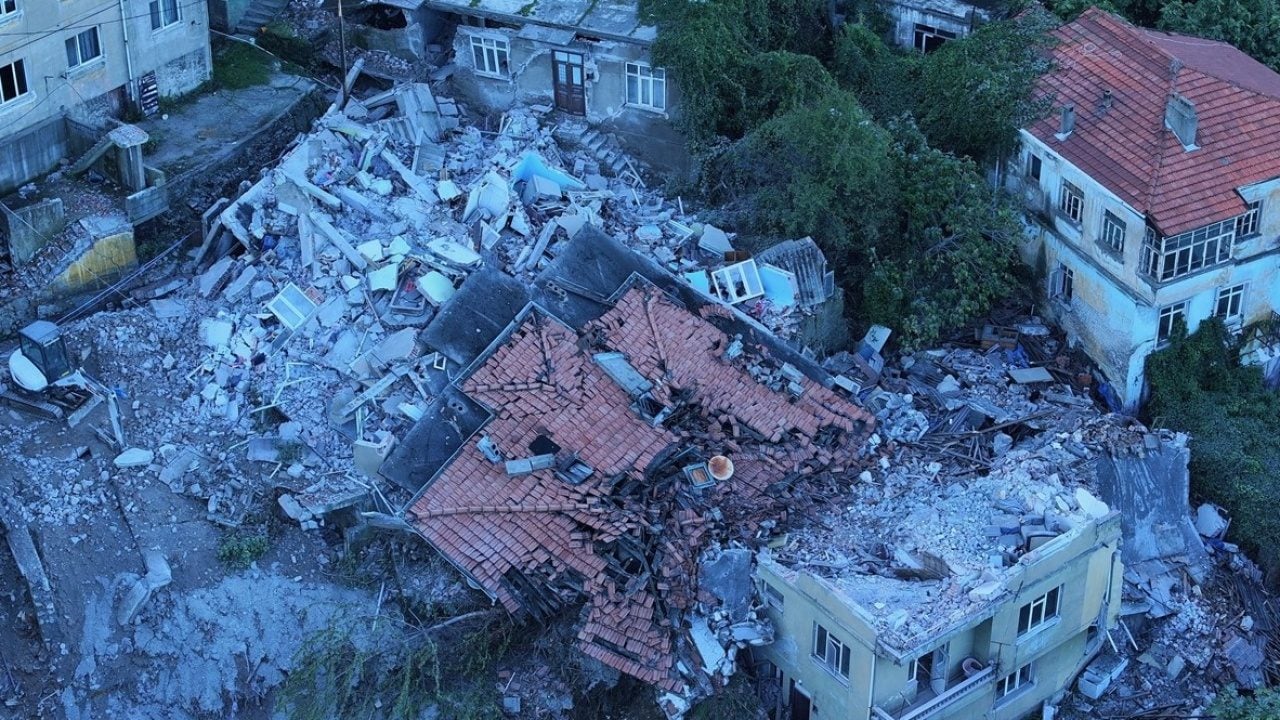 Foto - Zonguldak'ta bina çökmüştü! Çevresindeki 7 bina da tedbiren boşaltıldı