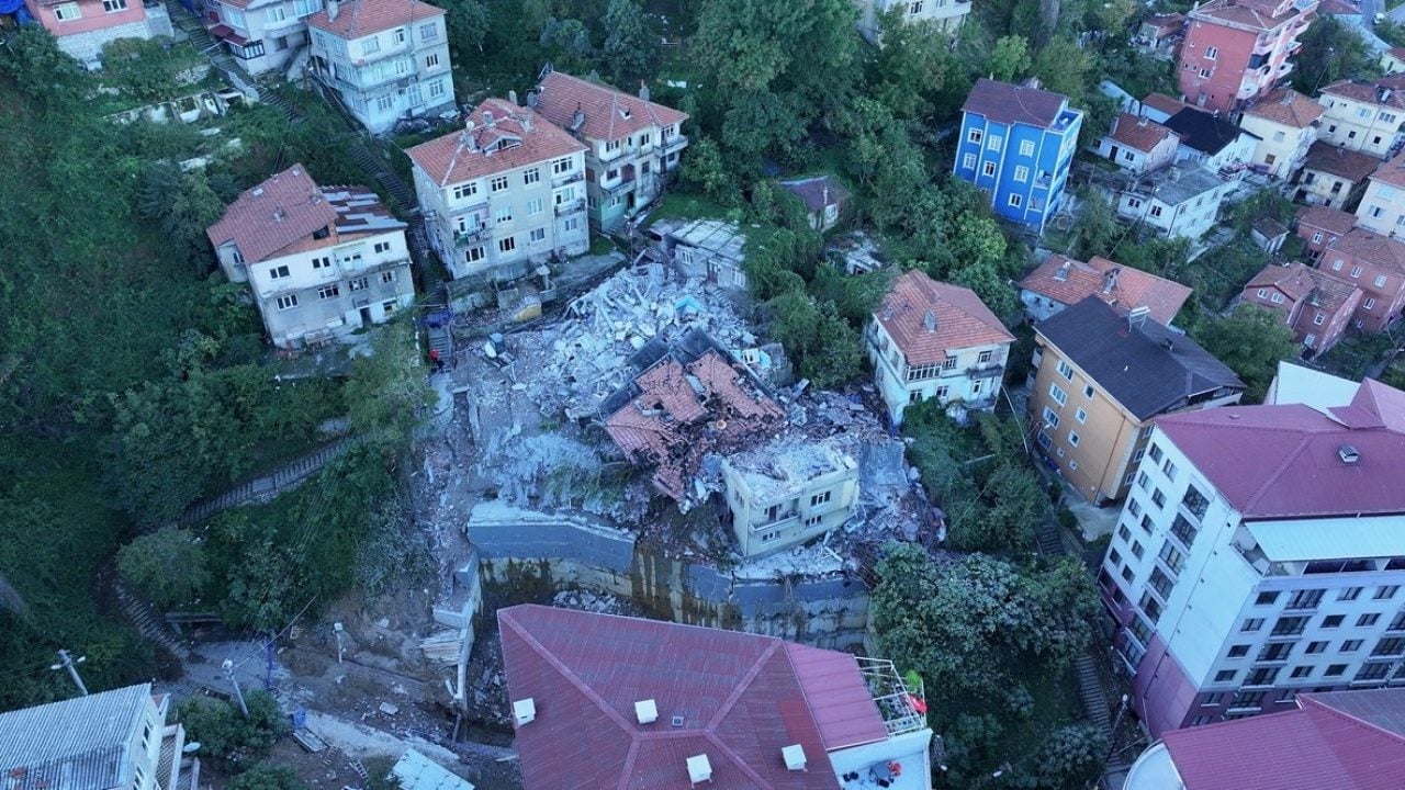 Foto - Zonguldak'ta bina çökmüştü! Çevresindeki 7 bina da tedbiren boşaltıldı