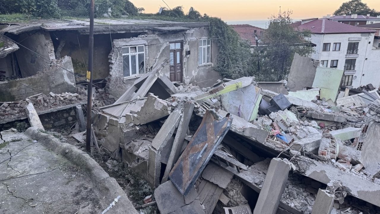 Foto - Zonguldak'ta bina çökmüştü! Çevresindeki 7 bina da tedbiren boşaltıldı