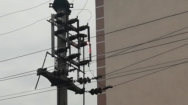 Foto - Zonguldak'ta elektrik direğinde ortaya çıkan enerji akımı korkuttu