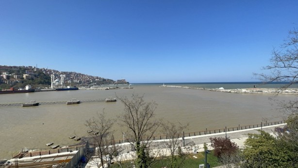 Foto - Zonguldak'ta sağanağın ardından denizin rengi değişti