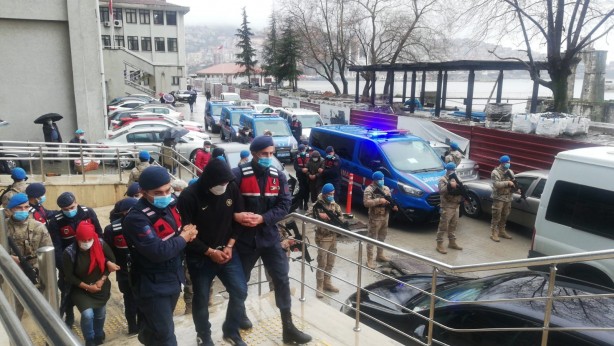 Foto - Zonguldak'taki cinayette sıcak gelişme! Üvey anne, baba ve kardeş tutuklandı