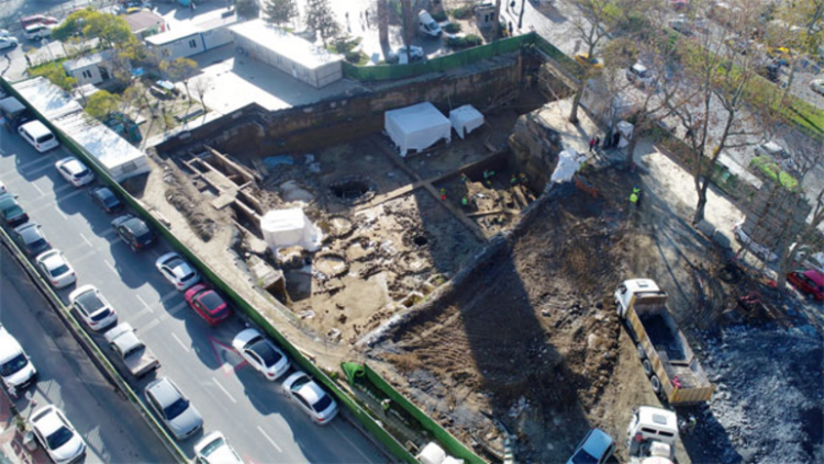 İstanbul'da ortaya çıktı! Kazdıkça kazıyorlar Yeni Akit