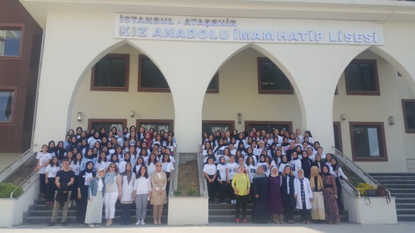 atasehir kiz anadolu imam hatip lisesi nde tubitak 4006 bilim fuari