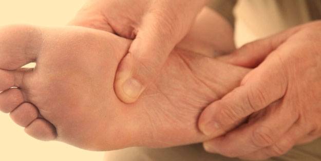 ayaklarda yanma hissi