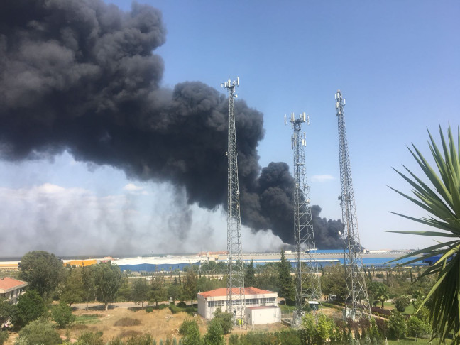 18-07/23/antalya-osbde-yangin-1-_2748_dhaphoto2.jpg