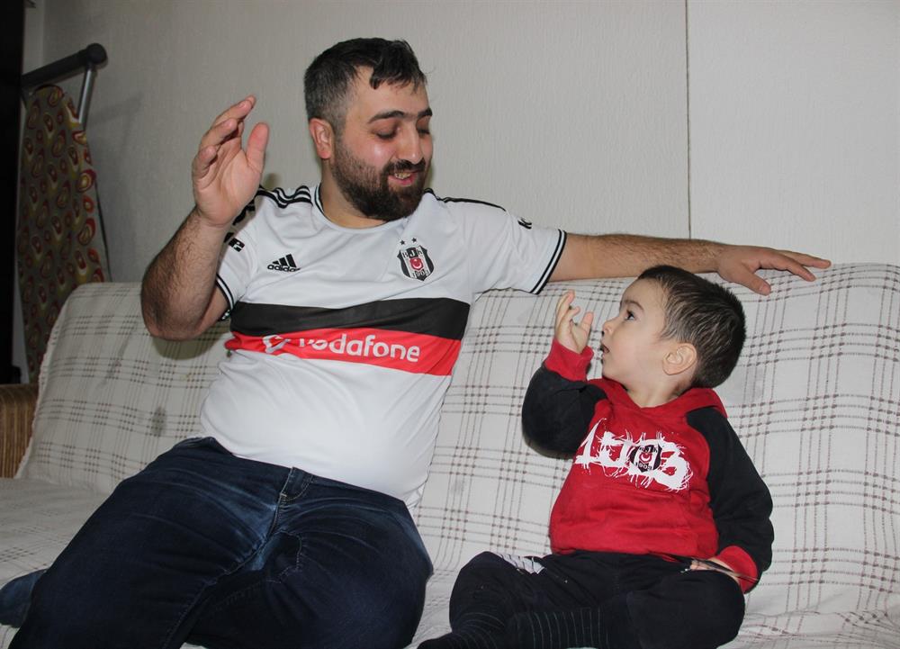 Fanatik taraftar Mesut Karasi oğluna Beşiktaş ismini koyarken yaşadığı zorlukları anlattı.
