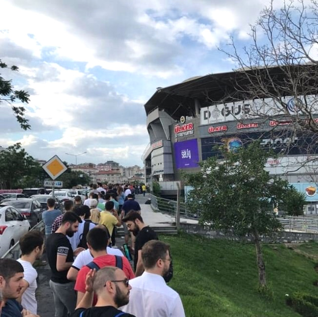 Fenerbahçe Taraftarından Kombinelere Büyük İlgi