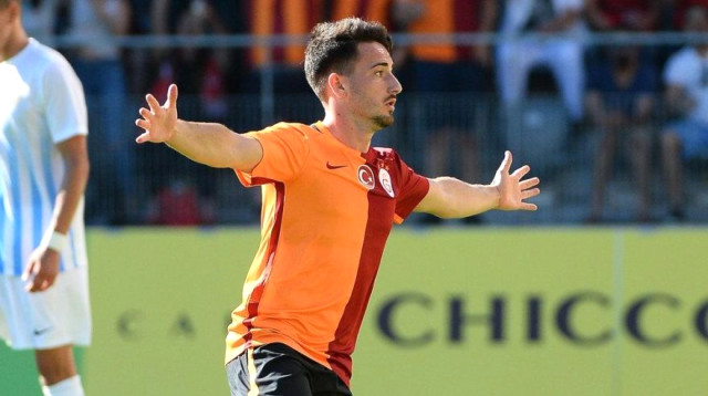 Galatasaray, 9 Futbolcusuyla Yollarını Ayırdı