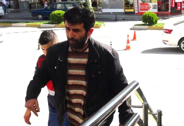 İki Kardeşe Çarparak Öldüren TIR Sürücüsü, Olay Yerinden Kaçtıktan Sonra Teslim Oldu
