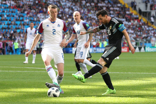 İzlandalı Birkir Mer Saevarsson Çalıştığı Fabrikadan İzin Alıp Dünya Kupasına Geldi