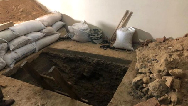Arnavutköy'de Binaya Tarihi Eser Baskını