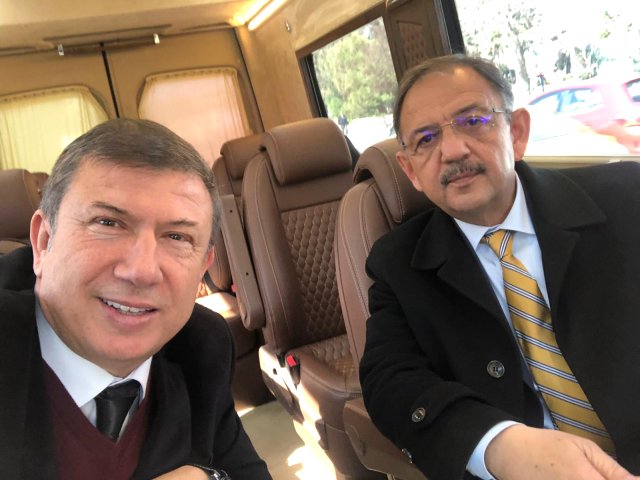 Cumhur İttifakına Kral Destek! Altın Ayak Bu Sefer Seçim Sahalarını Geziyor