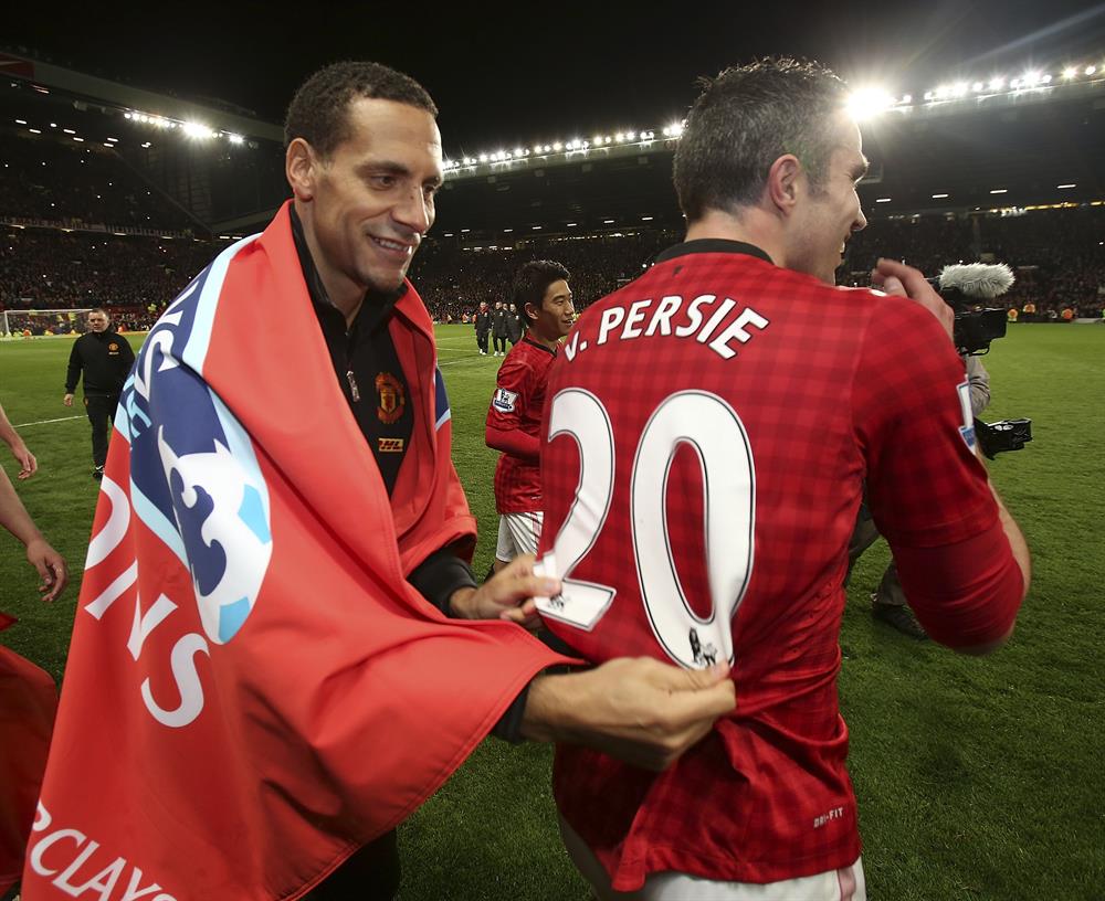 Hollandalı oyuncu Robin van Persie, 2012 yılında Arsenal'den ayrılarak Manchester United'a imza atmıştı.