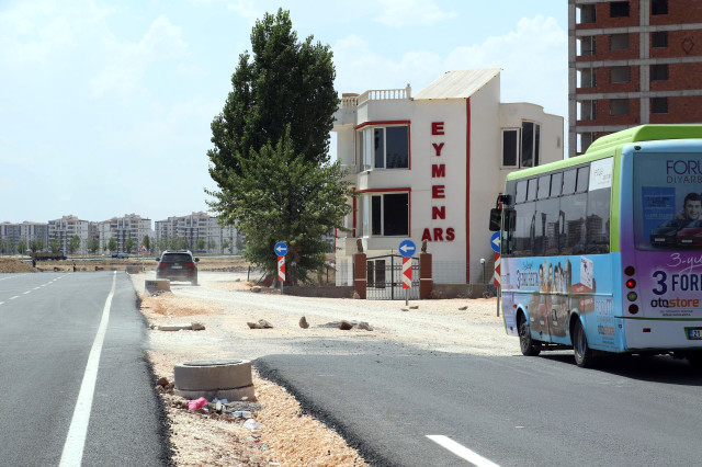 İstediği Parayı Alamayınca Evi Yolun Ortasında Kaldı!