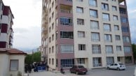 10. kattan zemine çakılan genç hayatını kaybetti