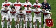 A Milli Futbol Takımı'ndan tarihi yükseliş! Dünya sıralamasına damga vurduk!