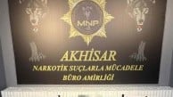 Akhisar'da polis operasyonunda 110 bin 60 sentetik ecza hapı ele geçirildi