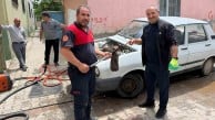 Araba motorunda şok! İtfaiye ekiplerini bile şaşırttı