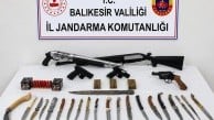 Bandırma ve Ayvalık'ta silah ticareti operasyonunda 10 şüpheli yakalandı
