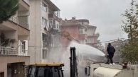 Çatlaklar sonrası tahliye edilmişti! 5 katlı binanın kontrollü yıkımı başladı