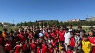 Cengiz Ünder'den memleketi Sındırgı'daki genç kramponlara bayram sürprizi