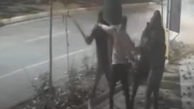 Ellerinde beyzbol sopasıyla ortaya çıktılar! Vatandaşa dehşeti yaşattılar!