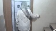 Esenyurt'ta pes dedirten anlar: Kapıyı açması saniyeler sürdü!