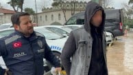 Eşini tehditten serbest kalır kalmaz koşup eşini dövdü: Tutuklandı