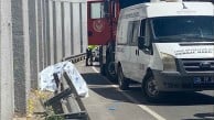Feci kaza can aldı! Kontrolden çıkan motosiklet bariyere çarptı