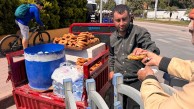 İşçi Bayramı'nda 'Ekmek Kavgası' değişmedi! Adana'da kutlamalar yapılırken seyyar satıcılar bariyerlerin arkasında ter döktü!
