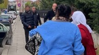 Sanık yakınları önce tanığı kovaladı sonra kadın gazetecilere saldırdı