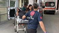 Şiddete maruz kalan kadını araya girerek kurtarmak isterken bıçaklandı