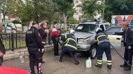 Siirt’te korku dolu anlar! Park halindeki pikap alev alev yanarak demir yığınına döndü