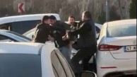 Trafikte "yol verme" kavgası meydan savaşına döndü! Mardin'de sürücülerin tekmeli yumruklu düellosu kamerada!