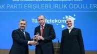 Türk Telekom, Dünya Engelliler Günü dolayısıyla düzenlenen "Engelsiz Türkiye Yüzyılı Dünya Engelliler Günü Buluşması" kapsamında "Dijital Erişilebilirlik" ödülüne layık görüldü
