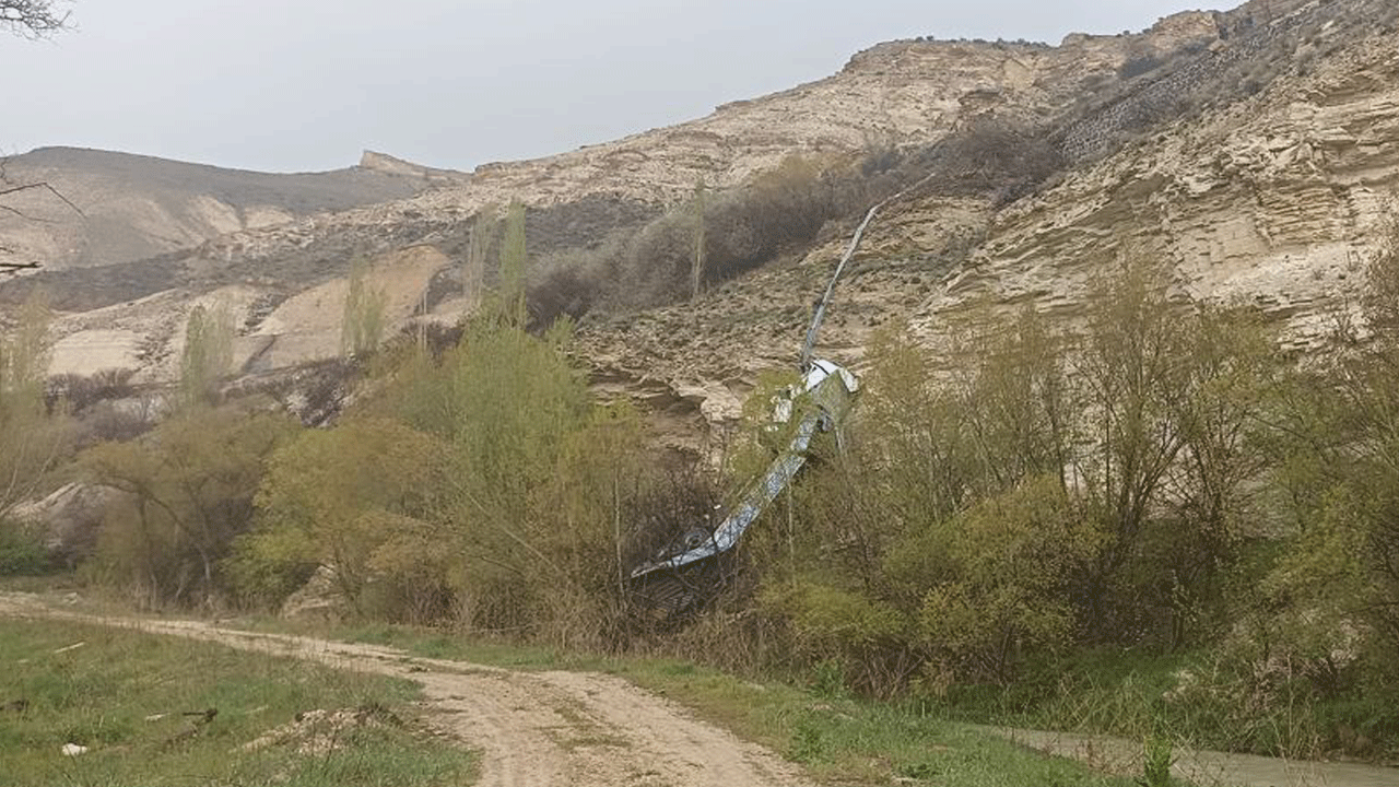 70 metreden tırla uçuruma uçtu burnu bile kanamadı